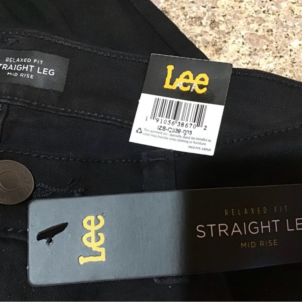 Lee Women's Classic Black Mid-Rise Relaxed Straight Leg Jeans NWT Size 10